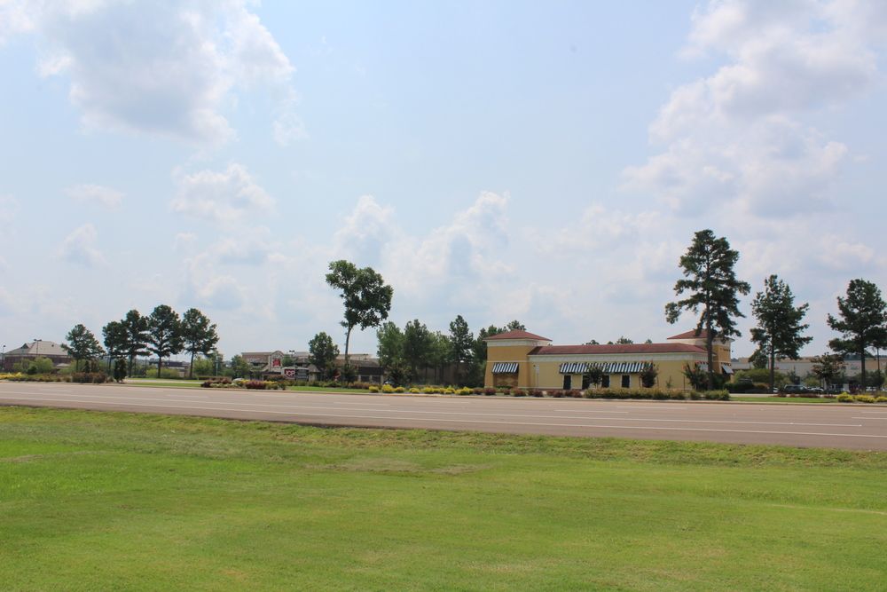 Former Corner Bakery: 108 Market St, Flowood, MS 39232